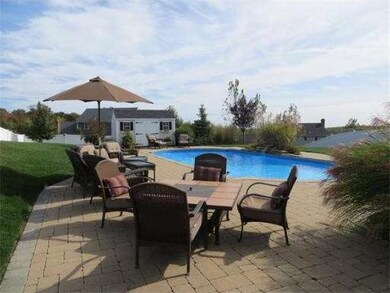 8 Carly Cir, Rutland, MA 01543 - photo 4