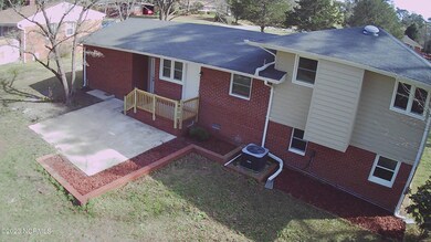 128 Mike Loop Rd, Jacksonville, NC 28546 - photo 3