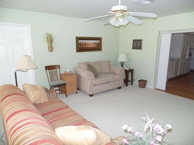 2140 E Middlecoff Dr Cont 004