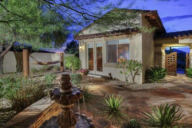 003_Courtyard Casita