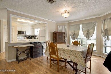 5-web-or-mls-202 Shekel Dr-5
