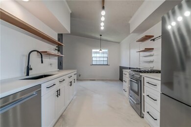 713 Lapwing Rd, Edmond, OK 73003 - photo 4