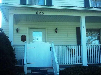 Exterior Front Front porch