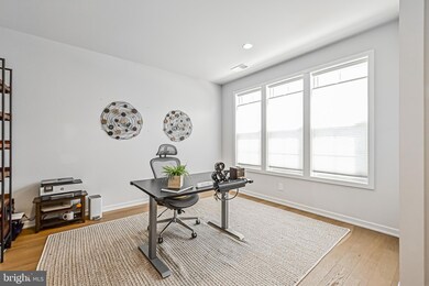 1747 McKenna Point Dr unit 2704, McLean, VA 22102 - photo 6