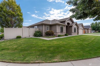 1372 Boulder Loop, East Wenatchee, WA 98802 - photo 2