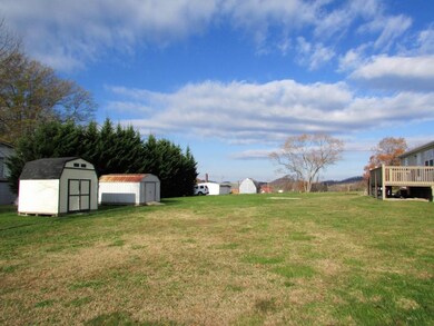 338 E 5th Ave, Watauga, TN 37694 - photo 5