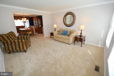 16040 Kings Mountain Rd, Woodbridge, VA 22191 - photo 3