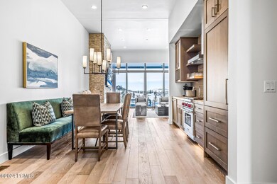5_Livingroom_1800x1200_4000458