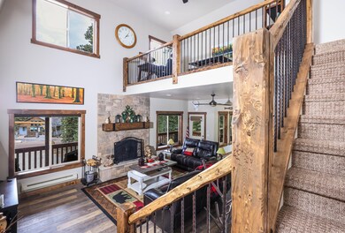 LOFT - GREAT ROOM