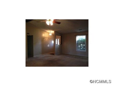 49 Lynwood Cir, Asheville, NC 28806 - photo 2