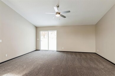 2000 Holly Meadow Ave SW, Cedar Rapids, IA 52404 - photo 5