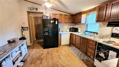 75 Racing Ln, Hendersonville, NC 28792 - photo 4