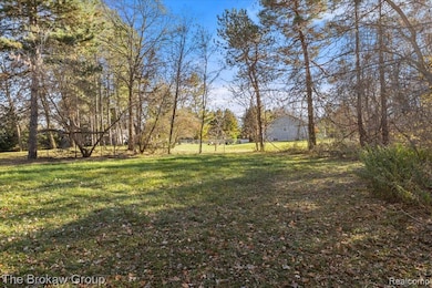 10490 Green Rd, Goodrich, MI 48438 - photo 5