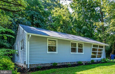 6361 Lakewood Dr, Falls Church, VA 22041 - photo 2