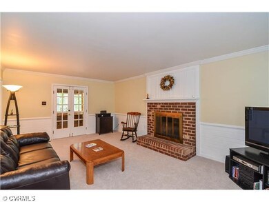 Den/Family/Great Room - NEW CARPET & FRESH PAINT