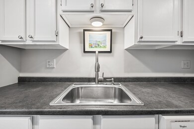 176 Patrick Rd unit 176, Tewksbury, MA 01876 - photo 7