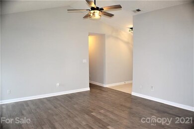 967 Ashland Ave, Statesville, NC 28677 - photo 7