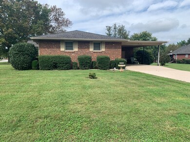 900 Dow Dr, Shelbyville, TN 37160 - photo 3