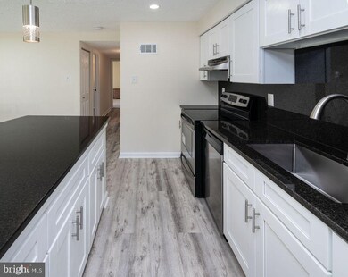 19633 Gunners Branch Rd unit C, Germantown, MD 20876 - photo 5