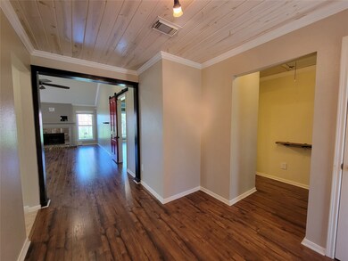 5301 Spring Circle Dr, Pearland, TX 77584 - photo 2