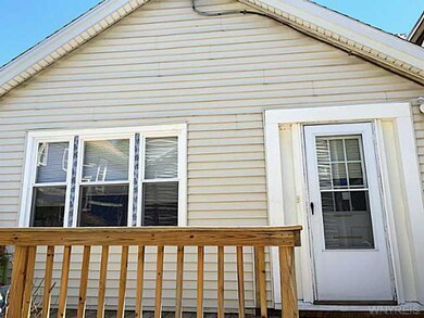 Exterior Front Cottage