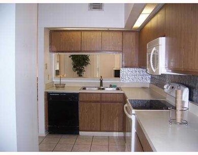 105 Lake Lynn Dr unit 105, Harvey, LA 70058 - photo 2