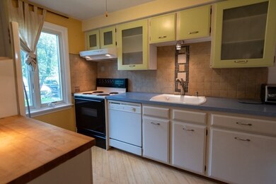 7 Eaton Ct, Amherst, MA 01002 - photo 7