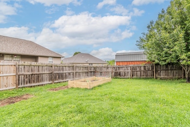 2714WColtonStOzark-25