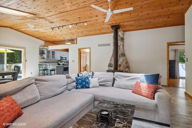 07_4160-Creek-Drive_Living-Room_Web