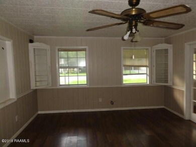 LIVING ROOM 1