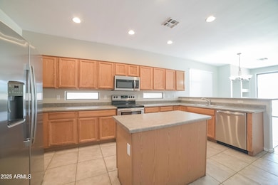 1006490.3213 N 127th DR - Kitchen