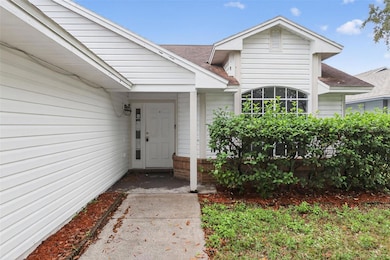 6516 Piccadilly Ln, Orlando, FL 32835 - photo 2