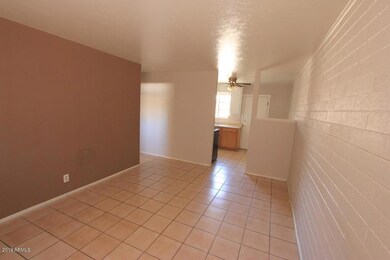 2242 N 29th St unit 6, Phoenix, AZ 85008 - photo 4