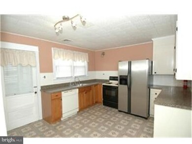 24812 E Main St, Columbus, NJ 08022 - photo 5