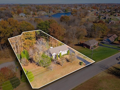 529 Katelyn Dr S, Spring Hill, TN 37174 - photo 2