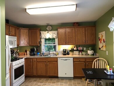 3226 W 25th St, Erie, PA 16506 - photo 5