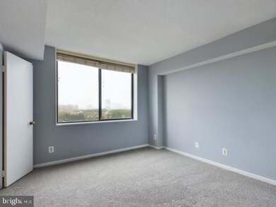 Skyline House unit 916, Baileys Crossroads, VA 22041 - photo 2