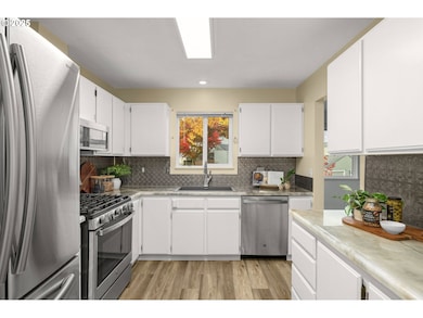 1696 NW Rolling Hill Dr unit 348C, Beaverton, OR 97006 - photo 4