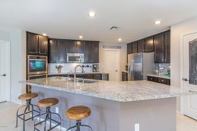 7) KITCHEN