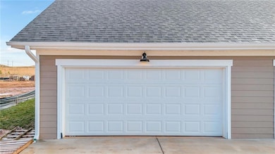 2111 24th Street Lane Sortheast, Hickory, NC 28602 - photo 2