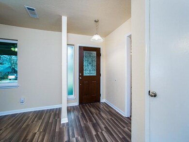 533 Hillview Dr, Hurst, TX 76054 - photo 4