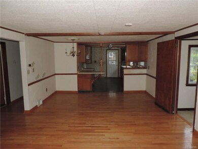 Dining room / living room combination.