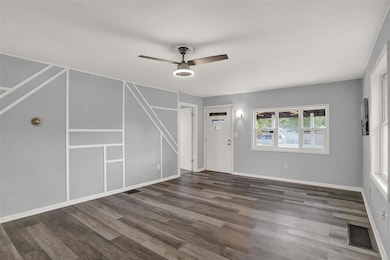 42 N Gladstone Ave, Columbus, IN 47201 - photo 4