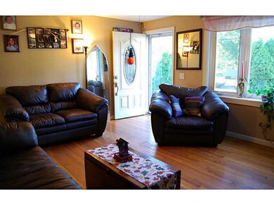 5 Stoneham Dr, Riverside, RI 02915 - photo 3