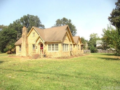 409 E 7th St, Stuttgart, AR 72160 - photo 2