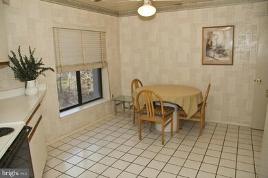 3011 Fallstaff Rd unit 408A, Baltimore, MD 21209 - photo 5