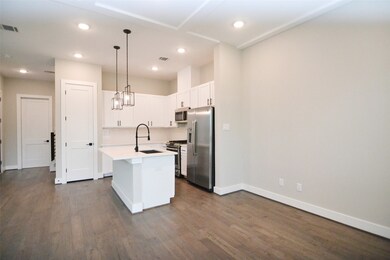 4511 Whitney Park Way, Houston, TX 77022 - photo 6