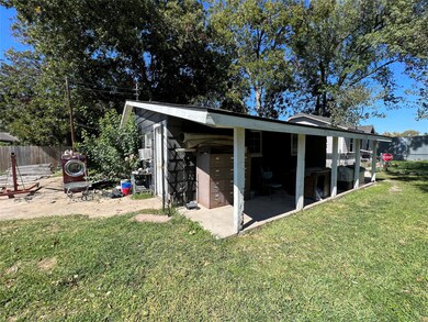 65 Veenstra St, Houston, TX 77022 - photo 6