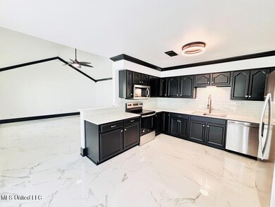 517 Commagere Blvd, Bay Saint Louis, MS 39520 - photo 5