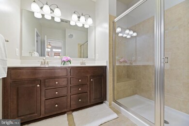 4906 Dane Ridge Cir, Woodbridge, VA 22193 - photo 5